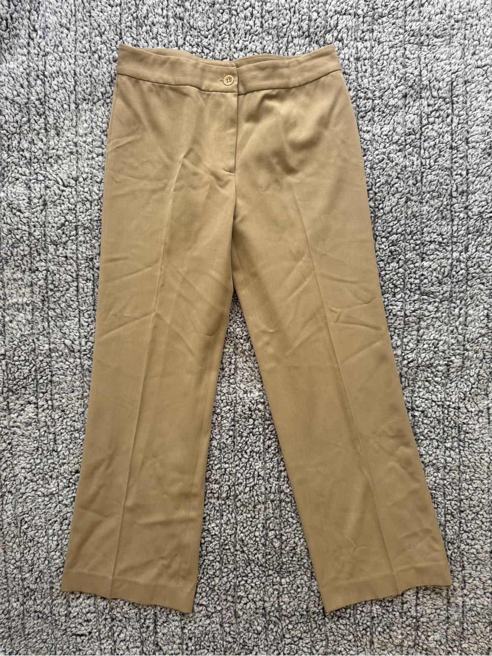 Brooks Brothers Women’s pleated dress pants. Tan/khaki color. Size 6 28” length